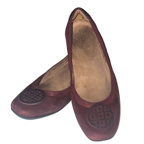 Clarks Aubergine Artisan Burgundy Suede Slip On Ballet Flats‎ Size 8 - Picture 1 of 8